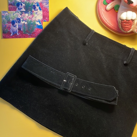 Vintage GUESS ❓ Navy blue velvet skirt w/ belt - size 8 - Picture 1 of 11